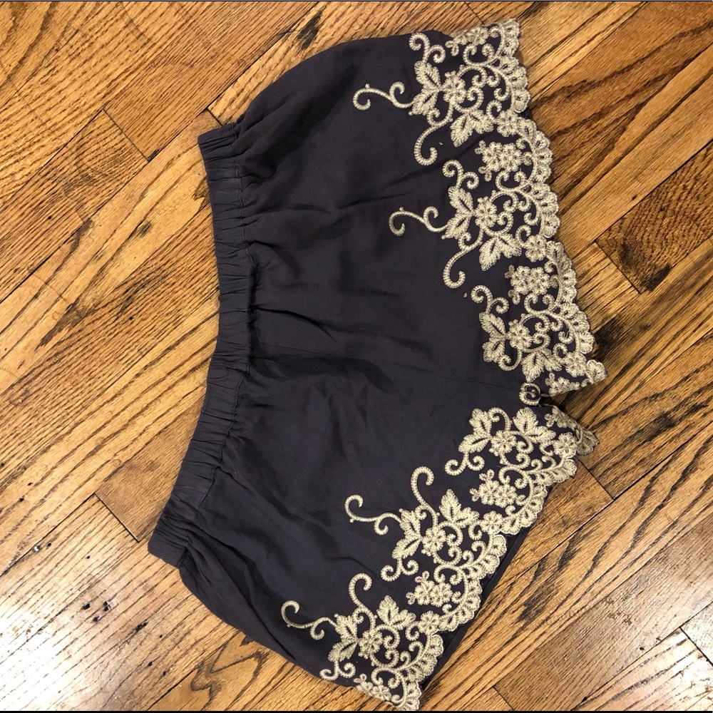 Shorts - Picture 2 of 2